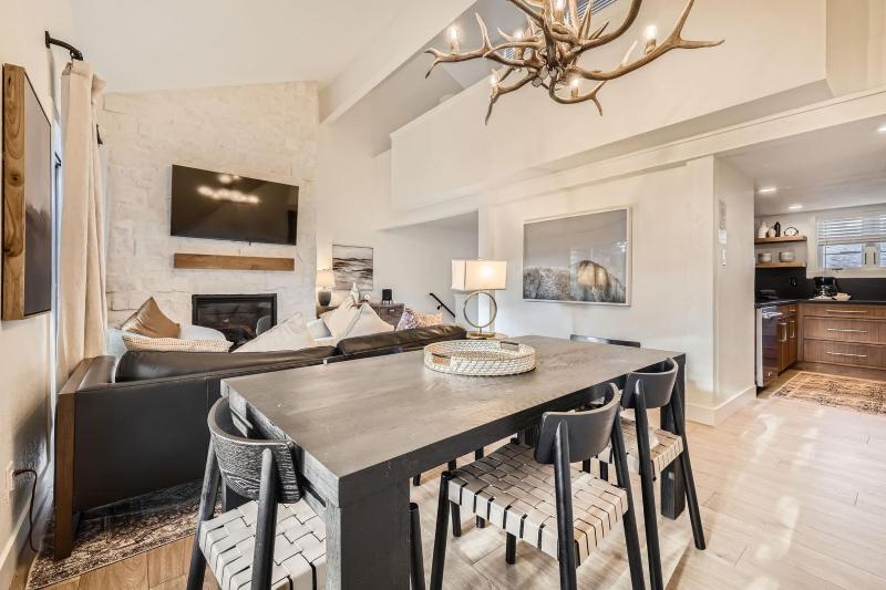 Lance's West 7 Condominium - image 31