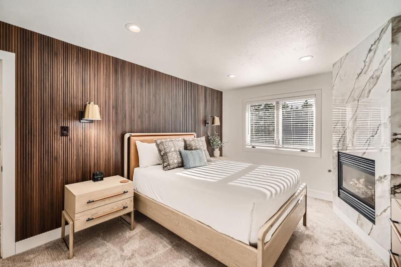 Lance's West 7 Condominium - image 11
