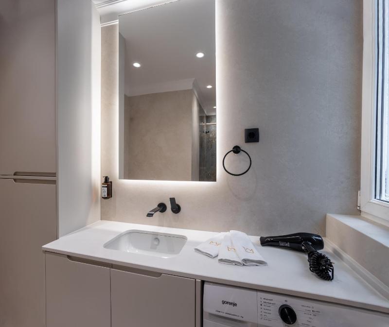 Maison Royale Premium Apartment - image 9