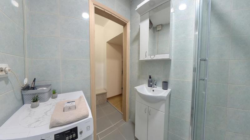 Center Point apartment - image 11