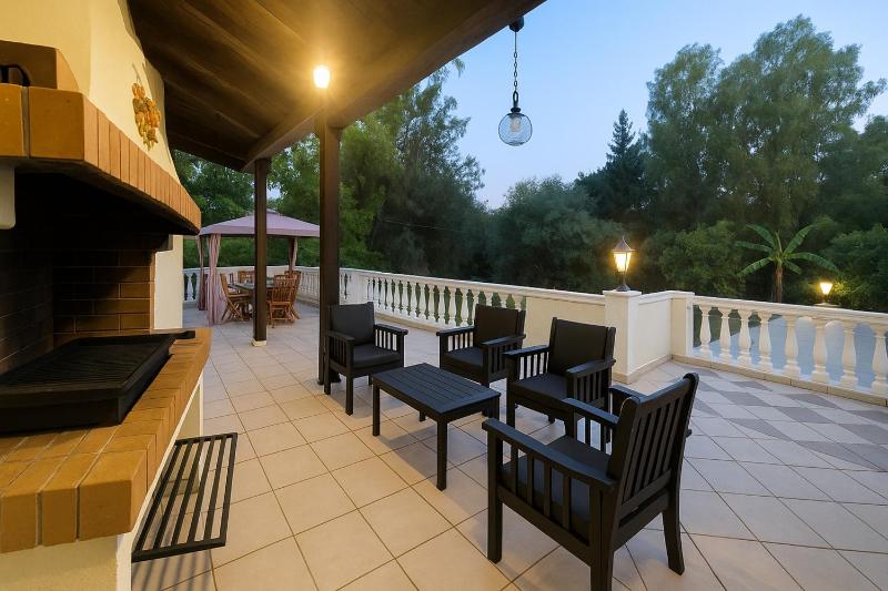 Villa Small Paradise private pool jacuzzi BBQ complete privacy - image 12