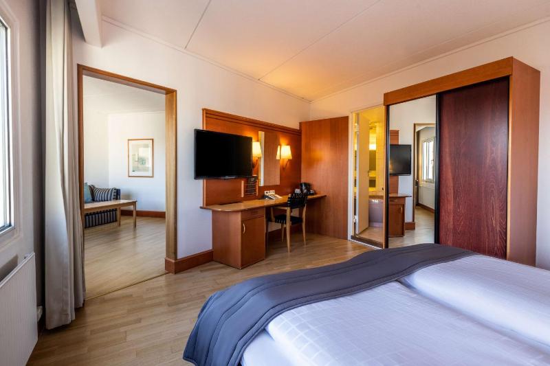 Junior Suite image 4