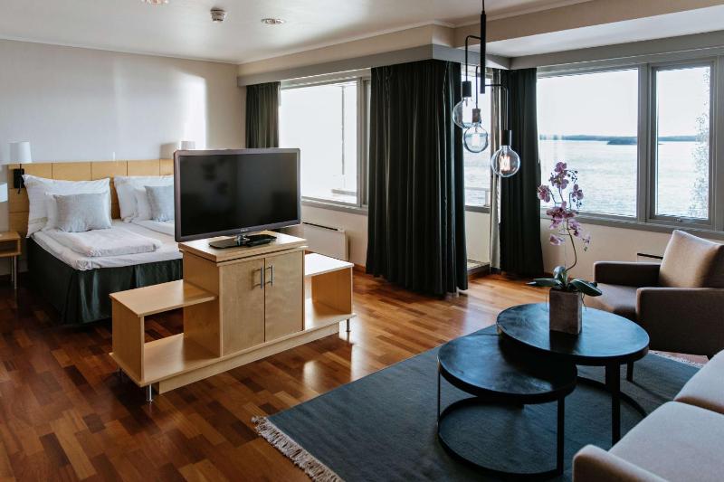 Junior Suite image 1