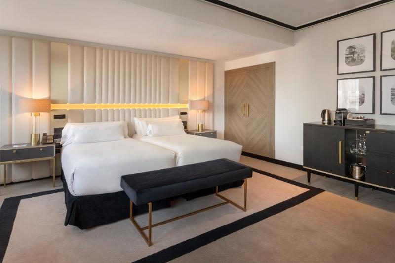 The Level Premium Room image 3