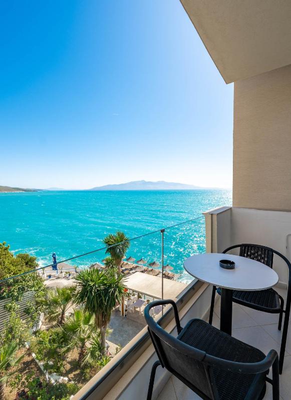 Economy Double Room Side Sea View image 2