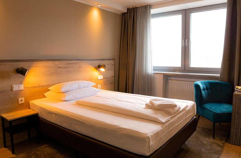 Single Room image 3