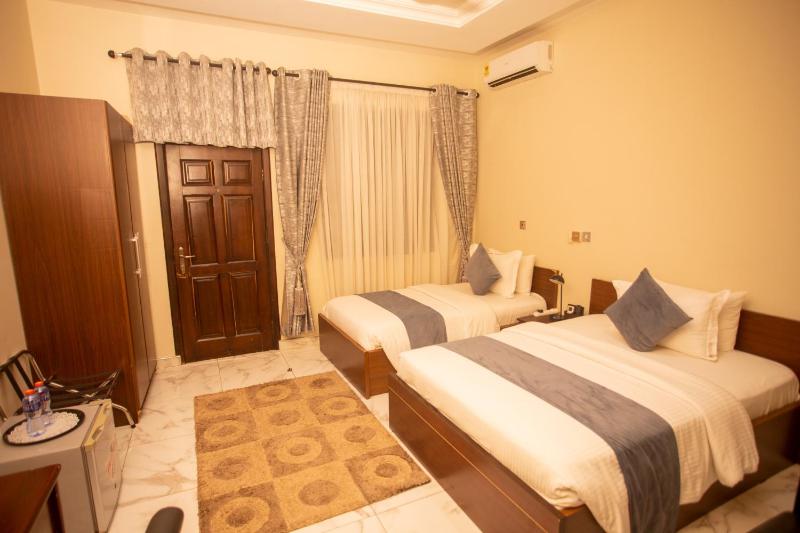 Parkview Hotel - image 11