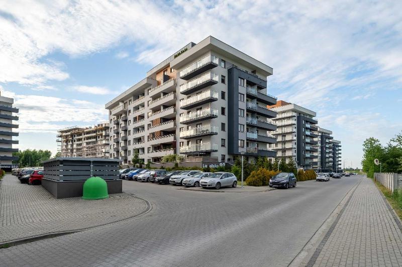 Velvet Apartment with Balcony in Rzeszów by Noclegi Renters - image 8