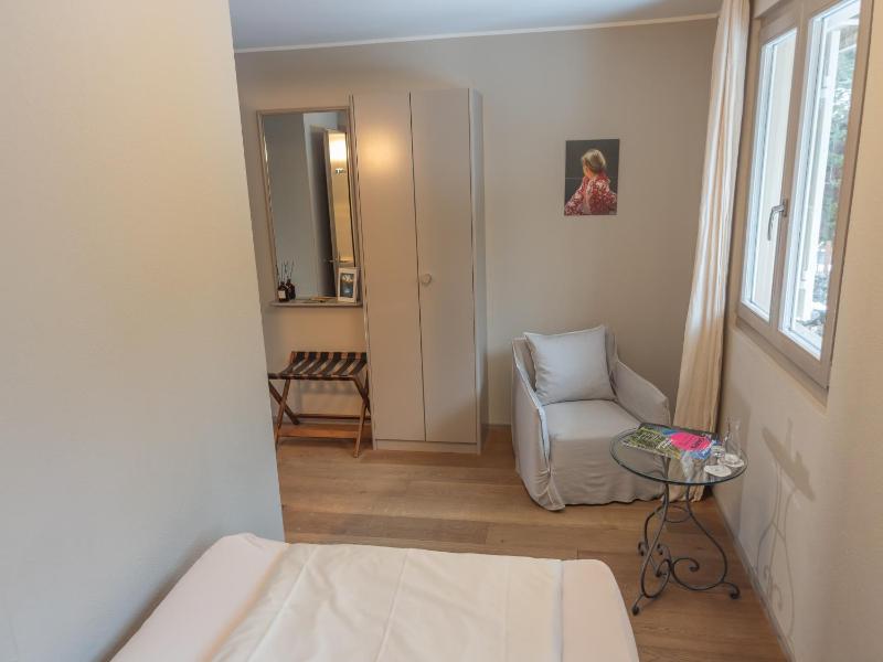 Single Room with Mountain View image 3