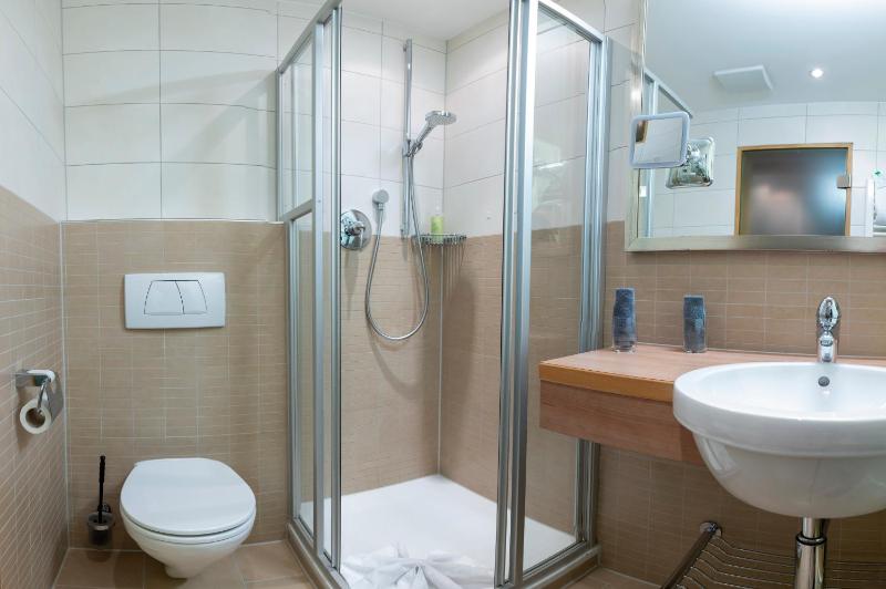 Double Room with Mountain View image 4