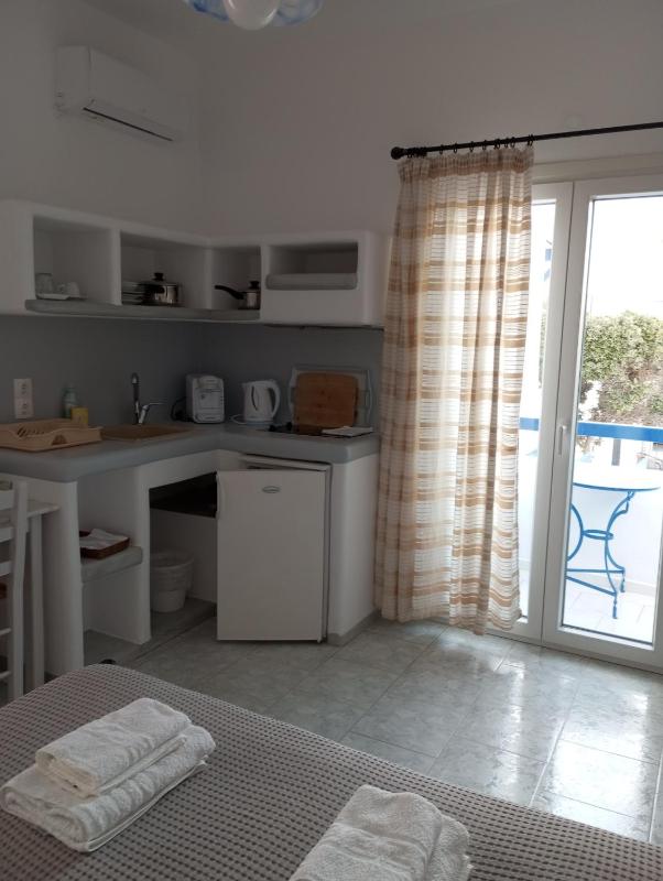 Studio with Balcony - Ground Floor image 2