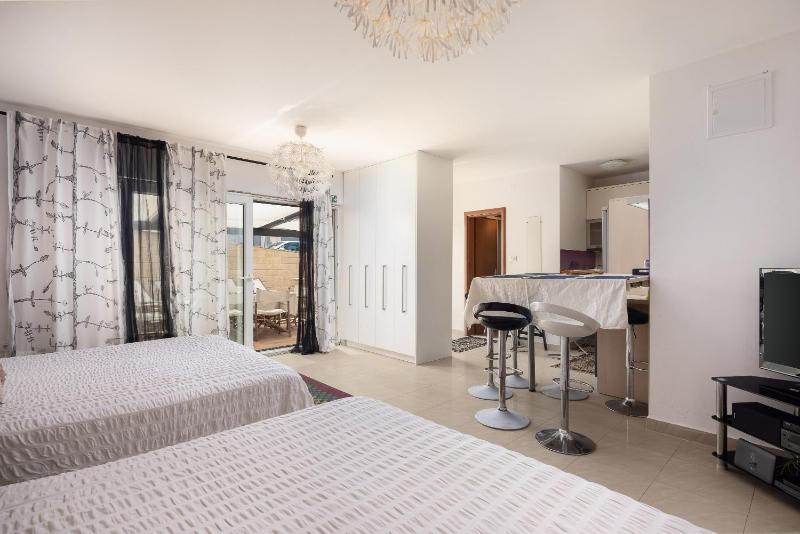 Maki Exclusive Apartments - image 18