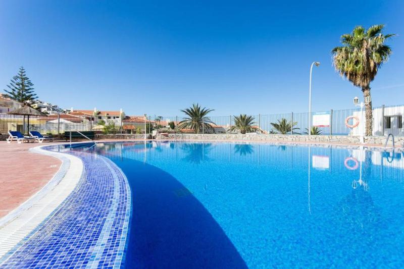 Sea & Pool view apt in Costa Adeje - image 1