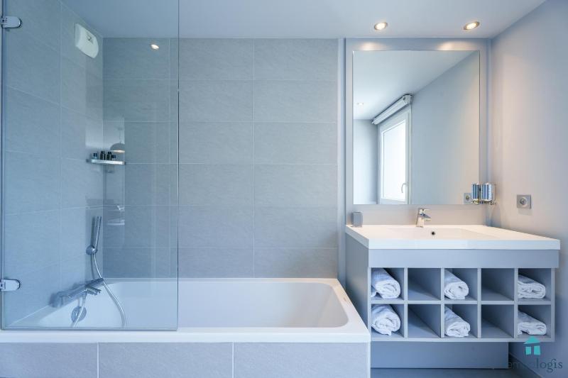 Basic Triple Room image 4