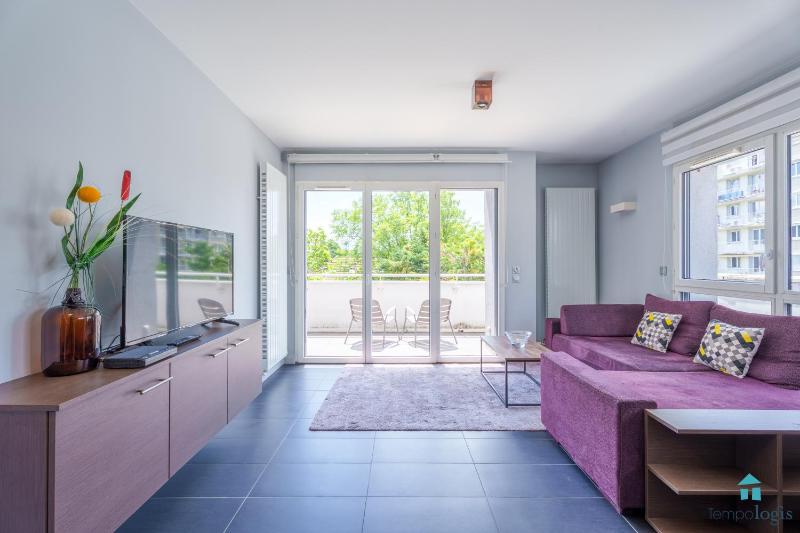 Two-Bedroom Deluxe Apartment image 1