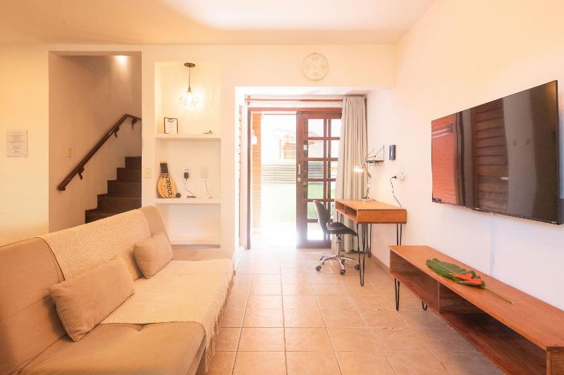 Stay in Style: Central Pipa Townhouse with Ocean View - image 26