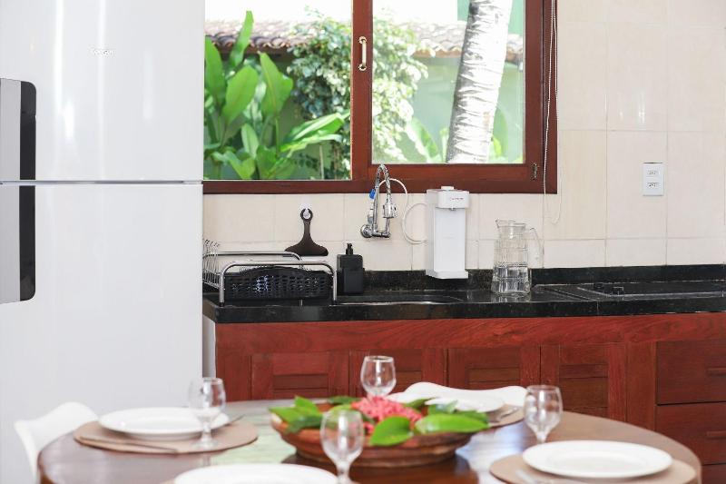 Stay in Style: Central Pipa Townhouse with Ocean View - image 22