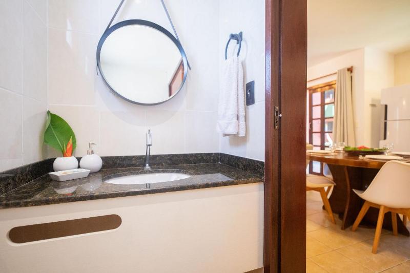 Stay in Style: Central Pipa Townhouse with Ocean View - image 24