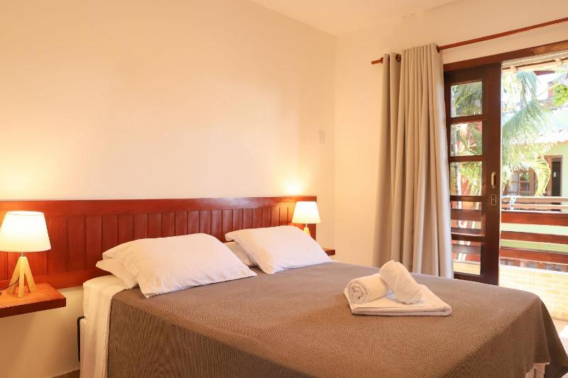 Stay in Style: Central Pipa Townhouse with Ocean View - image 28