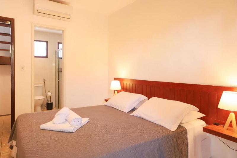 Stay in Style: Central Pipa Townhouse with Ocean View - image 36