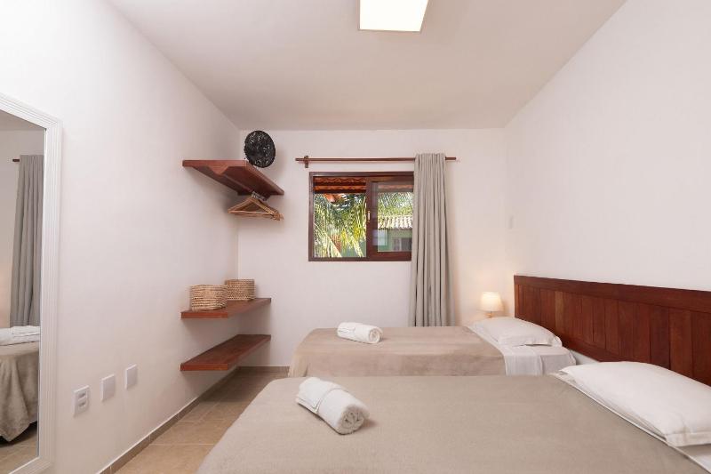 Stay in Style: Central Pipa Townhouse with Ocean View - image 10