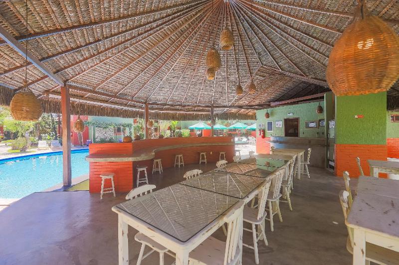 Stay in Style: Central Pipa Townhouse with Ocean View - image 12