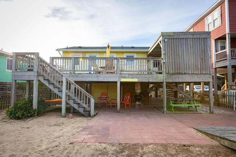 Near Beach Dining & Shops Private Hot Tub - image 25