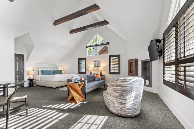 Chalet image 1