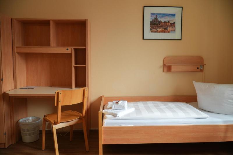 Single Room with Private Bathroom image 2