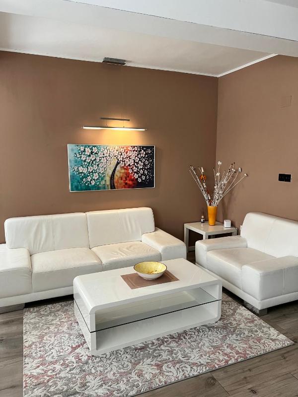 Apartmani Gandi - image 1