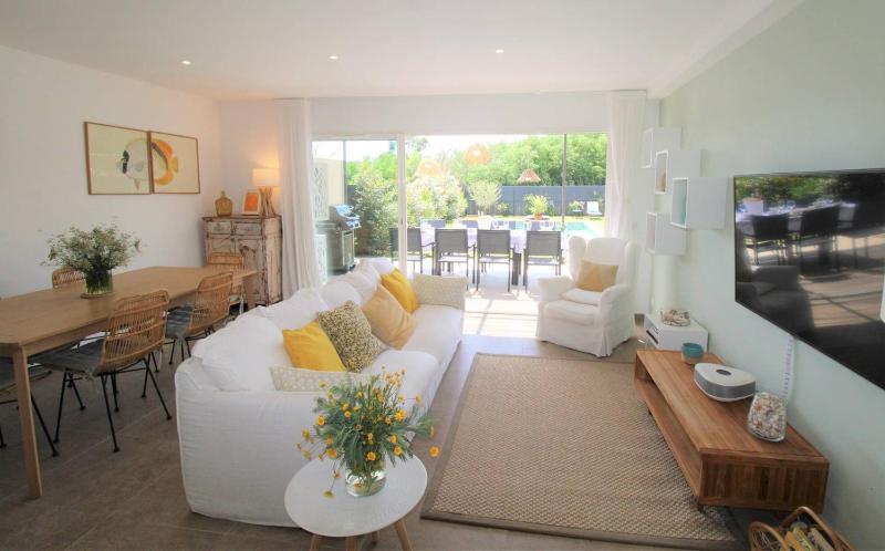 A Grimaud dans le Golfe de St Tropez - Villa avec piscine privative plage à pied - image 11