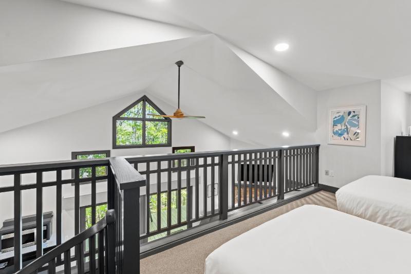 Family Room image 3
