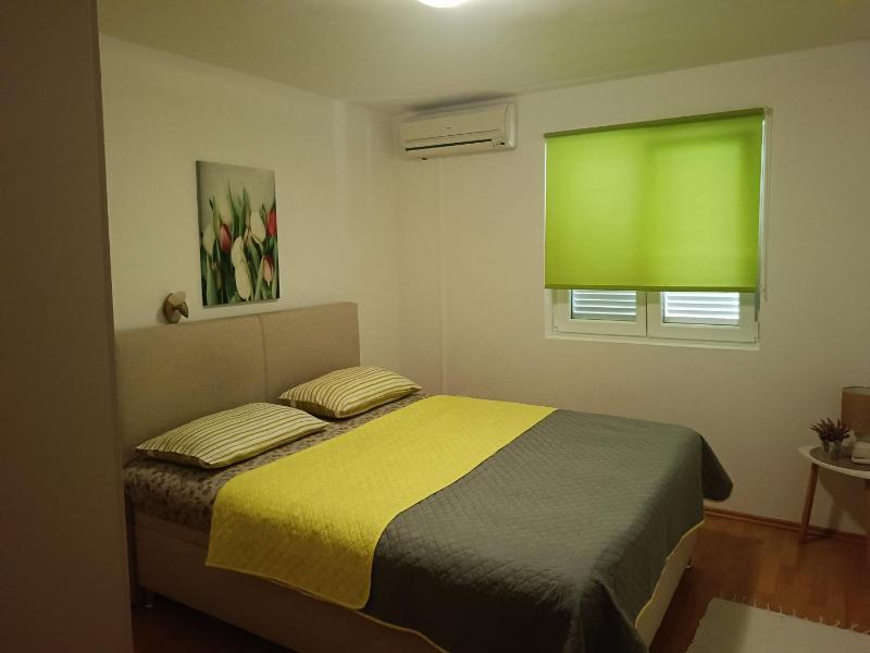 Apartment with Terrace image 4
