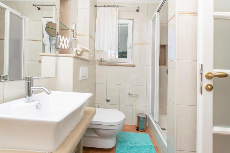 Four-Bedroom Villa image 4