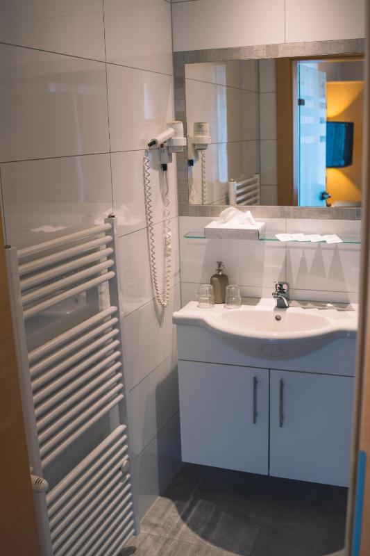Single Room image 2