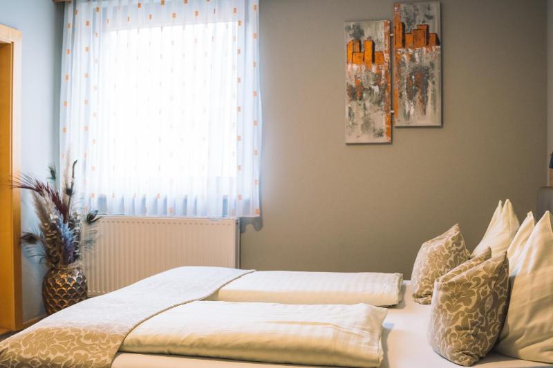 Single Room image 1