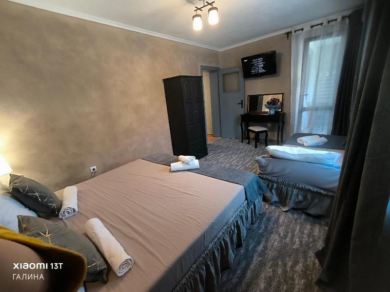 Two-Bedroom Apartment with Terrace image 4