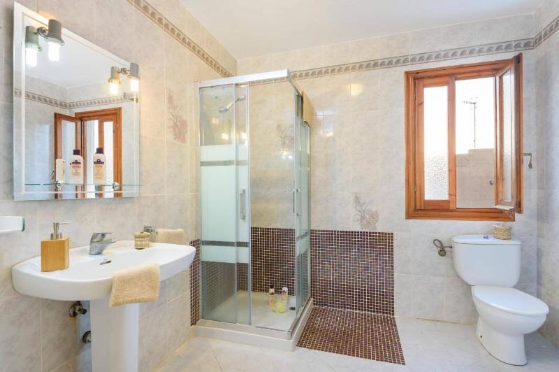 Villa Salord by Villa Plus - image 15