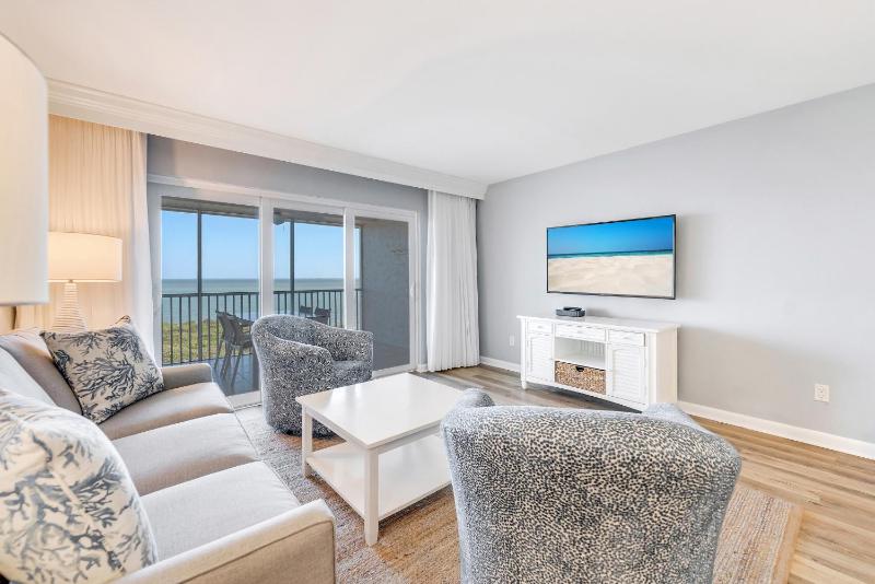 Three Bedroom Bayside Villa Standard image 1