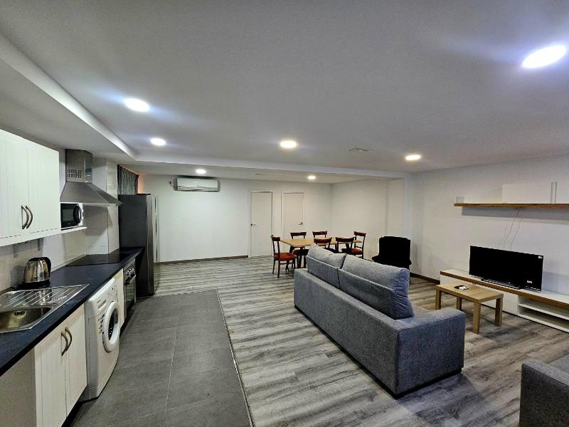 One-Bedroom Apartment image 1