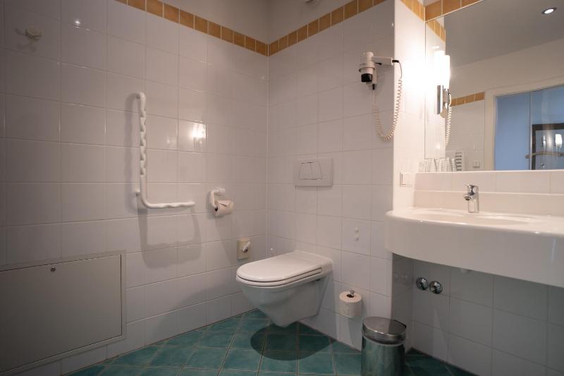 Double Room - Disability Access image 3