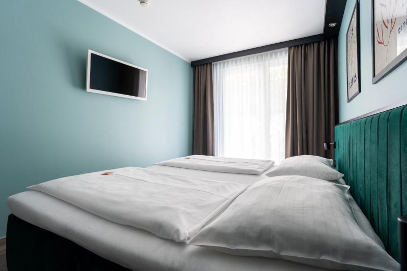 Superior Double Room image 3