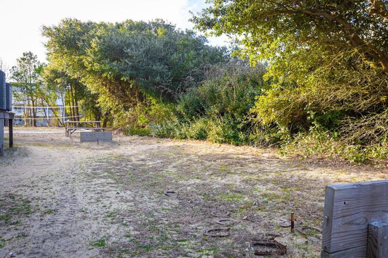 Less than 5min Walk to Beach with Pool Fire Pit - image 9