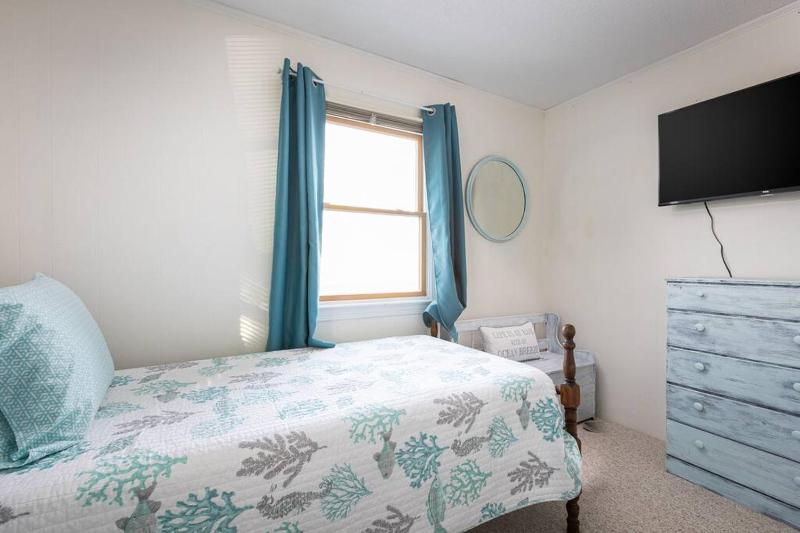 3min Walk to Beach Hot Tub Yard Near Shops - image 14