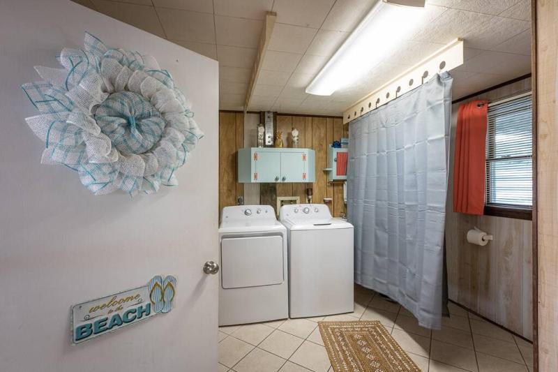 3min Walk to Beach Hot Tub Yard Near Shops - image 13