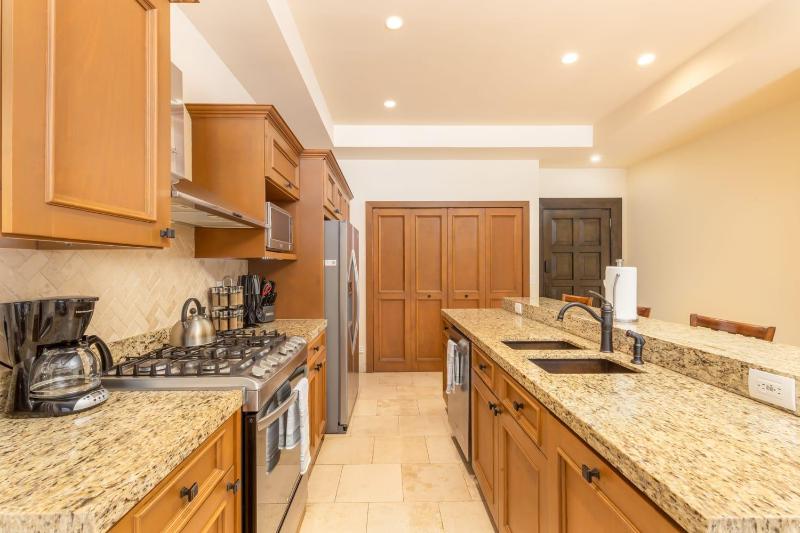 Spacious Copala Condo Ocean View & Resort Access - image 16