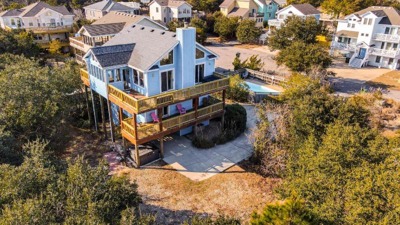 Oceanside with Pool Hot Tub and Updated Interior - image 1