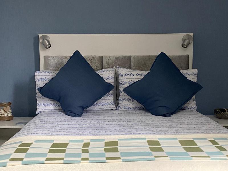 Double Room image 1