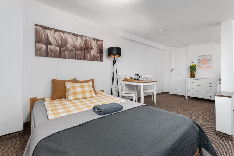 Double Room with Private Bathroom image 4