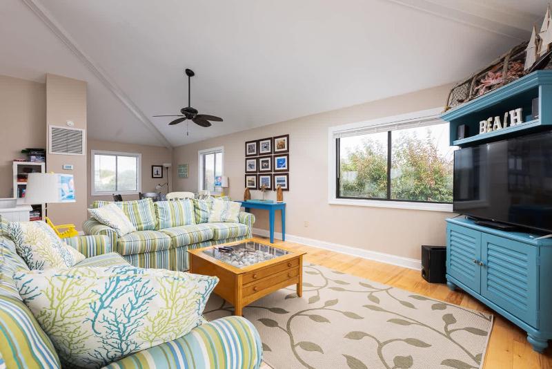 Semi-Oceanfront with Heated Pool Cabana Ocean Views - image 2